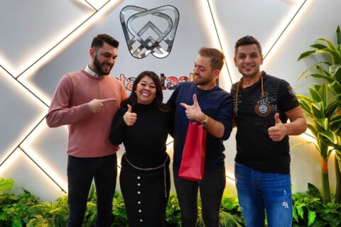 Denta-Istanbul-Happy-Patients (8)